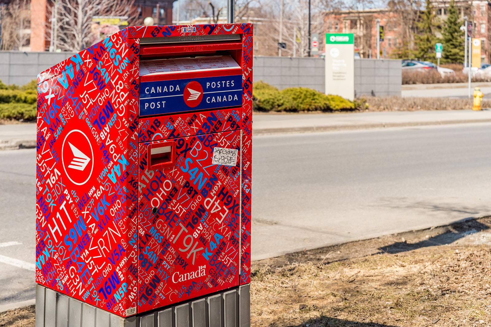 [Canada] Postal workers issue 72-hour strike notice