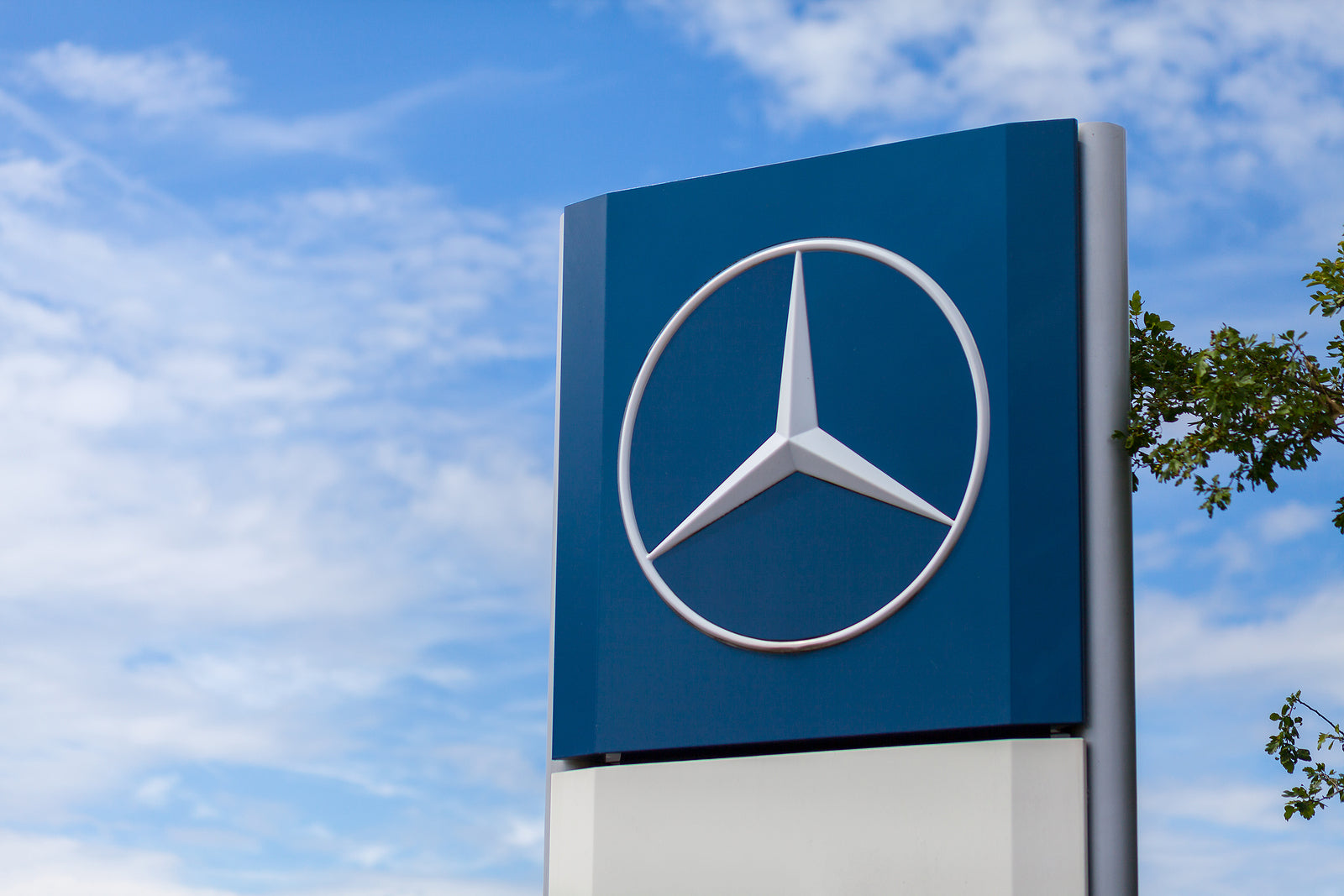 [Brazil] Mercedes-Benz fined $7.3 million for worker harassment