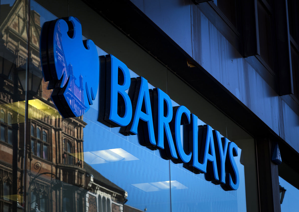 [UK] Barclays Bank says contractors can go PAYE or go