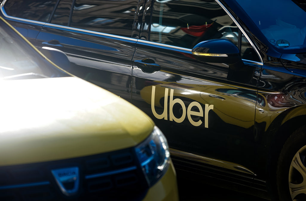 [US] Uber asks NYC taxi commission to adjust for cheaper fuel by lowering minimum pay - Uber car newx to yellow taxi, Uber wants to reduce minimum pay rate to account for lower fuel costs