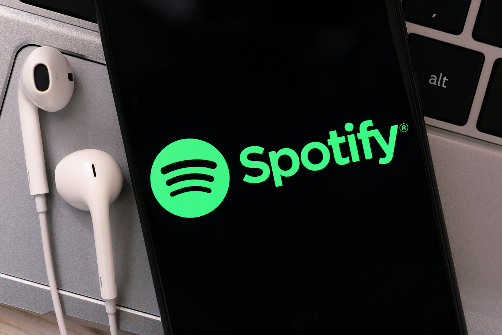 [Global] Higher than expected payroll taxes help Spotify swing into profit