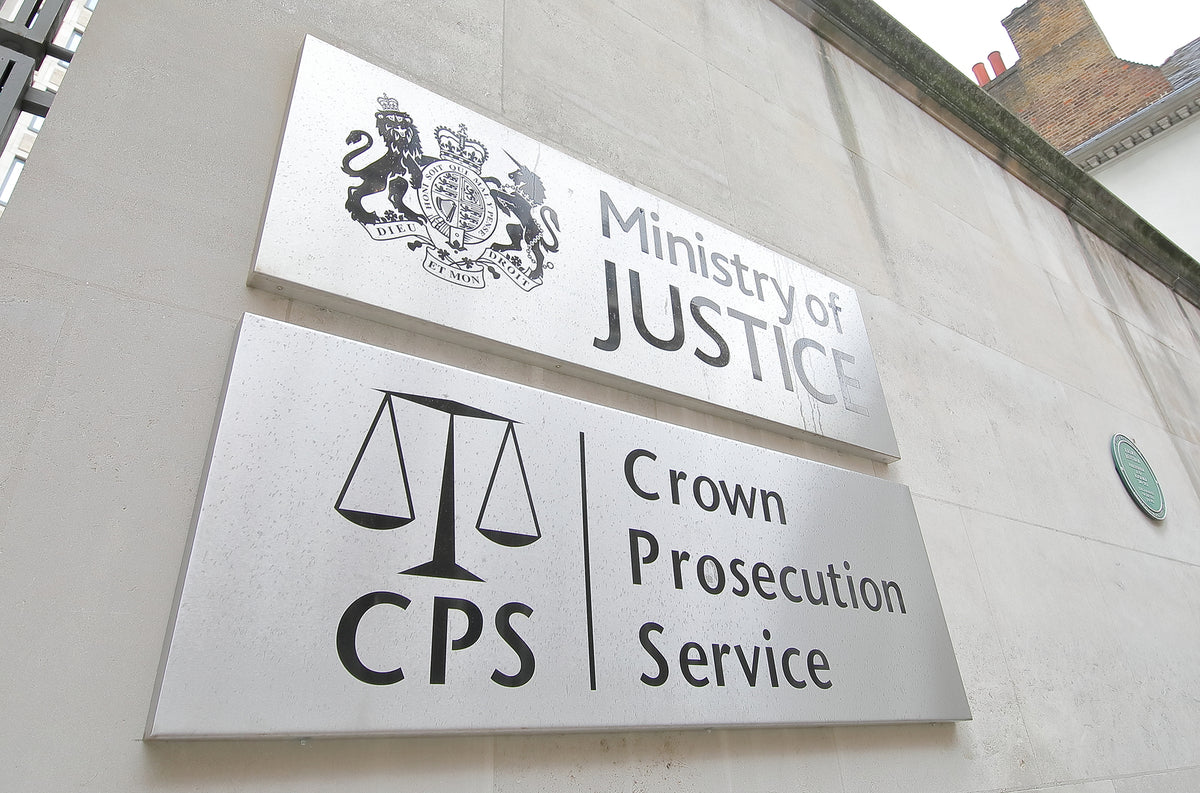 [UK] Payroll clerk jailed following £350k computer ‘glitch’ theft