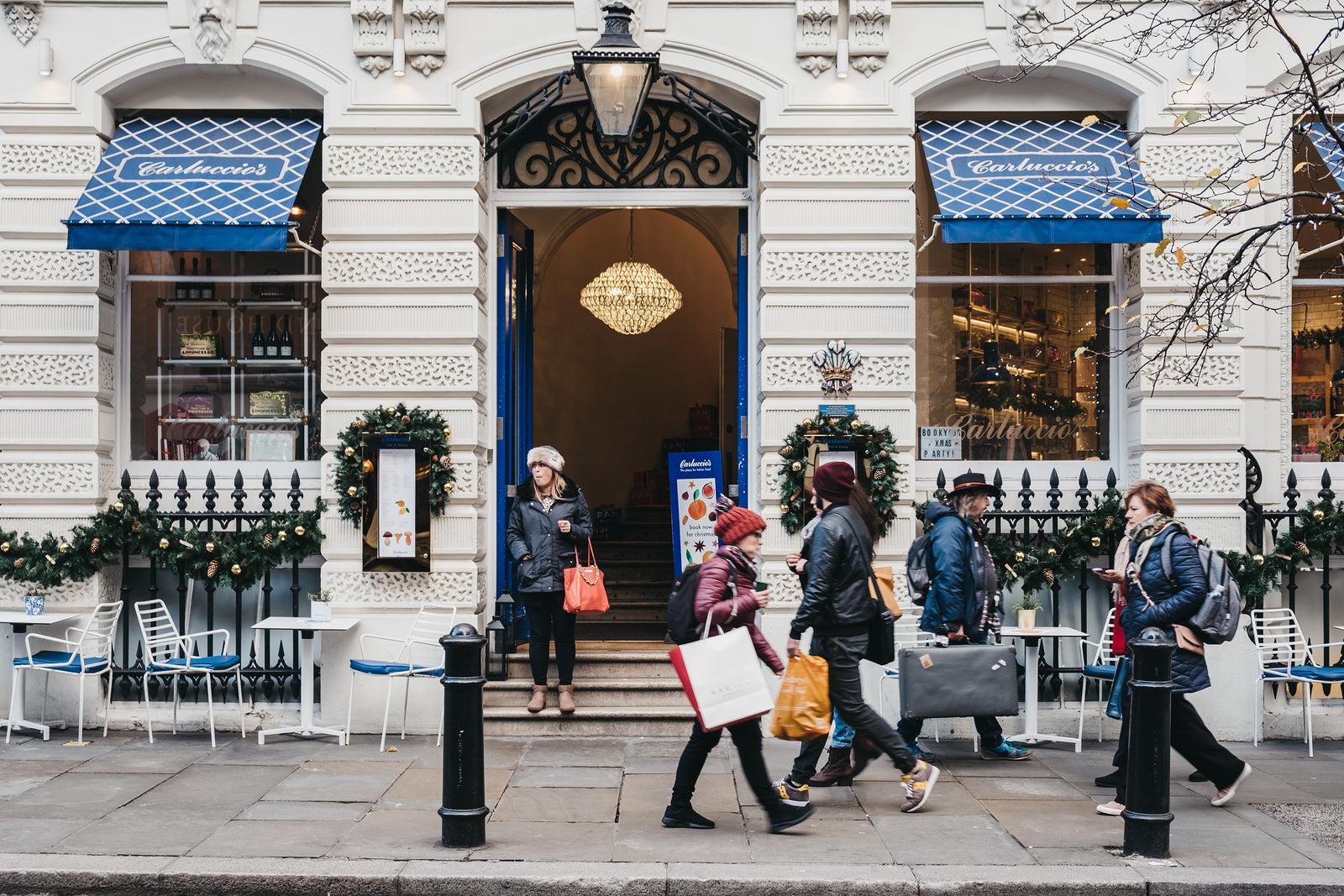 [UK] Carluccio's wait staff object to new tipping policy