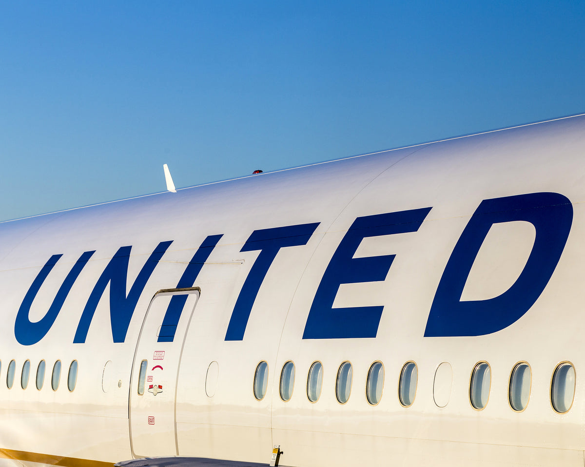 United Airlines causes turbulence by dropping quarterly performance bonuses