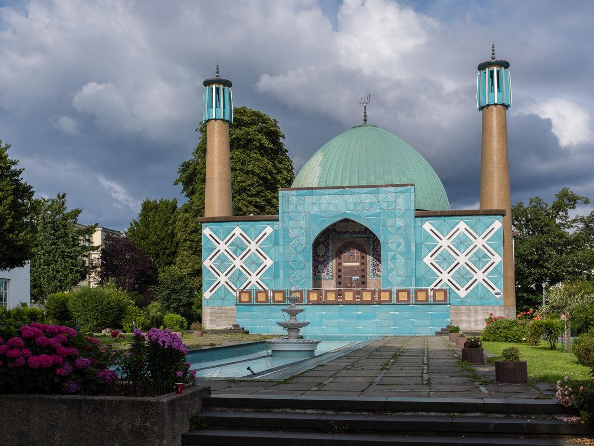 German politicians call for Muslims to pay 10% mosque income tax surcharge